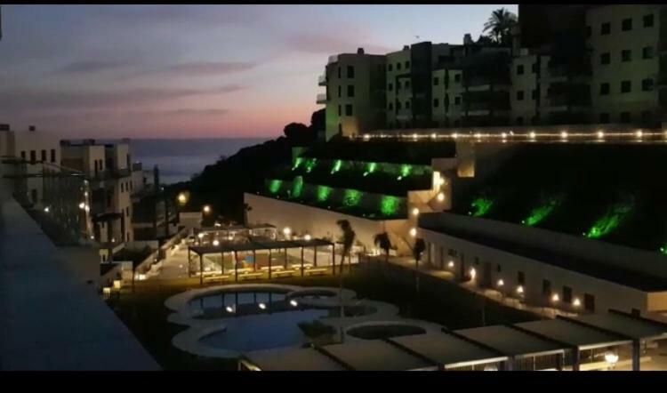Ático de lujo 90m de terraza y jacuzzi privado en Cabria, Almuñecar Exterior foto